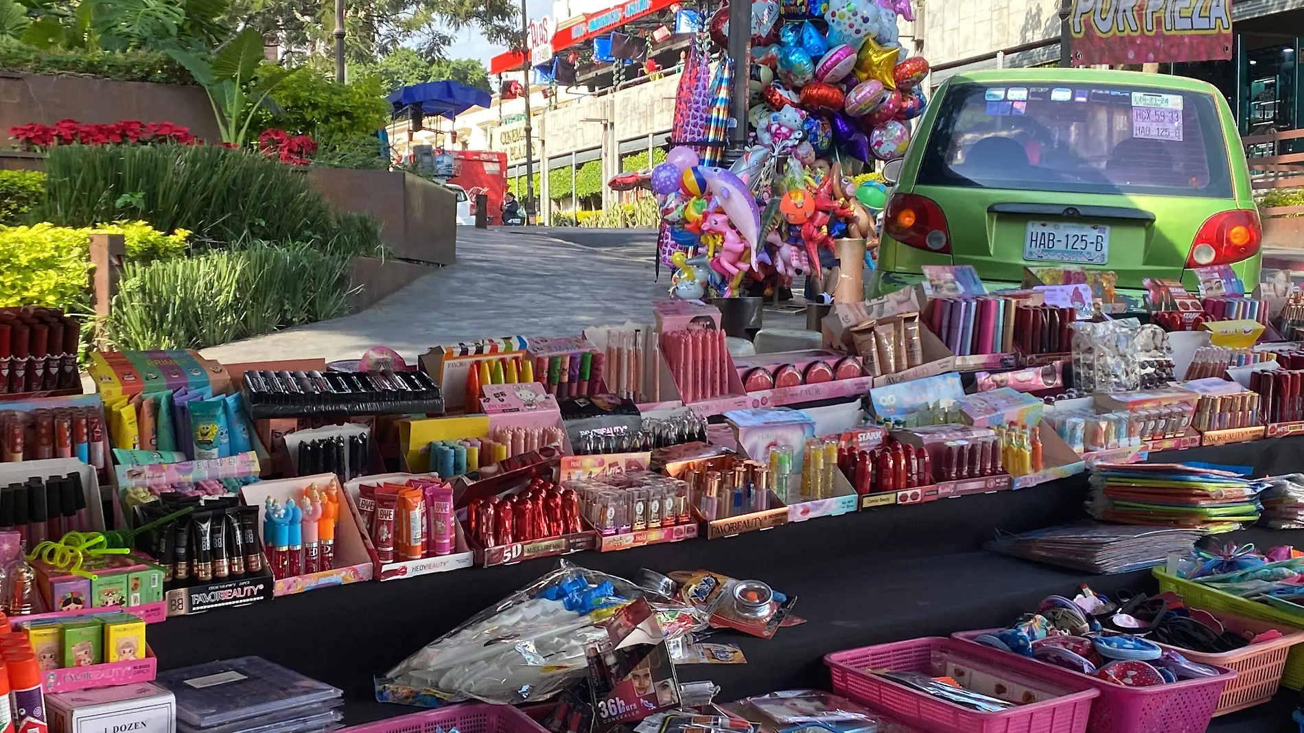 tianguis-navideño-puesto-juguetes